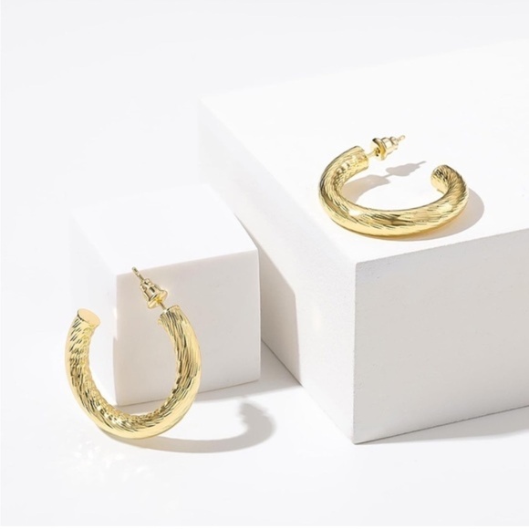 GOLD 14k Gold Plated Hoop Cuff Earrings - Picture 1 of 3